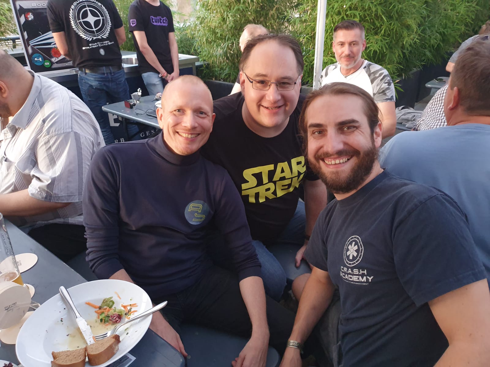 v.l.n.r.: AstroSam, Mitch (|FaL|*RollerCoaster), Sawyer (Crash Academy Network)
