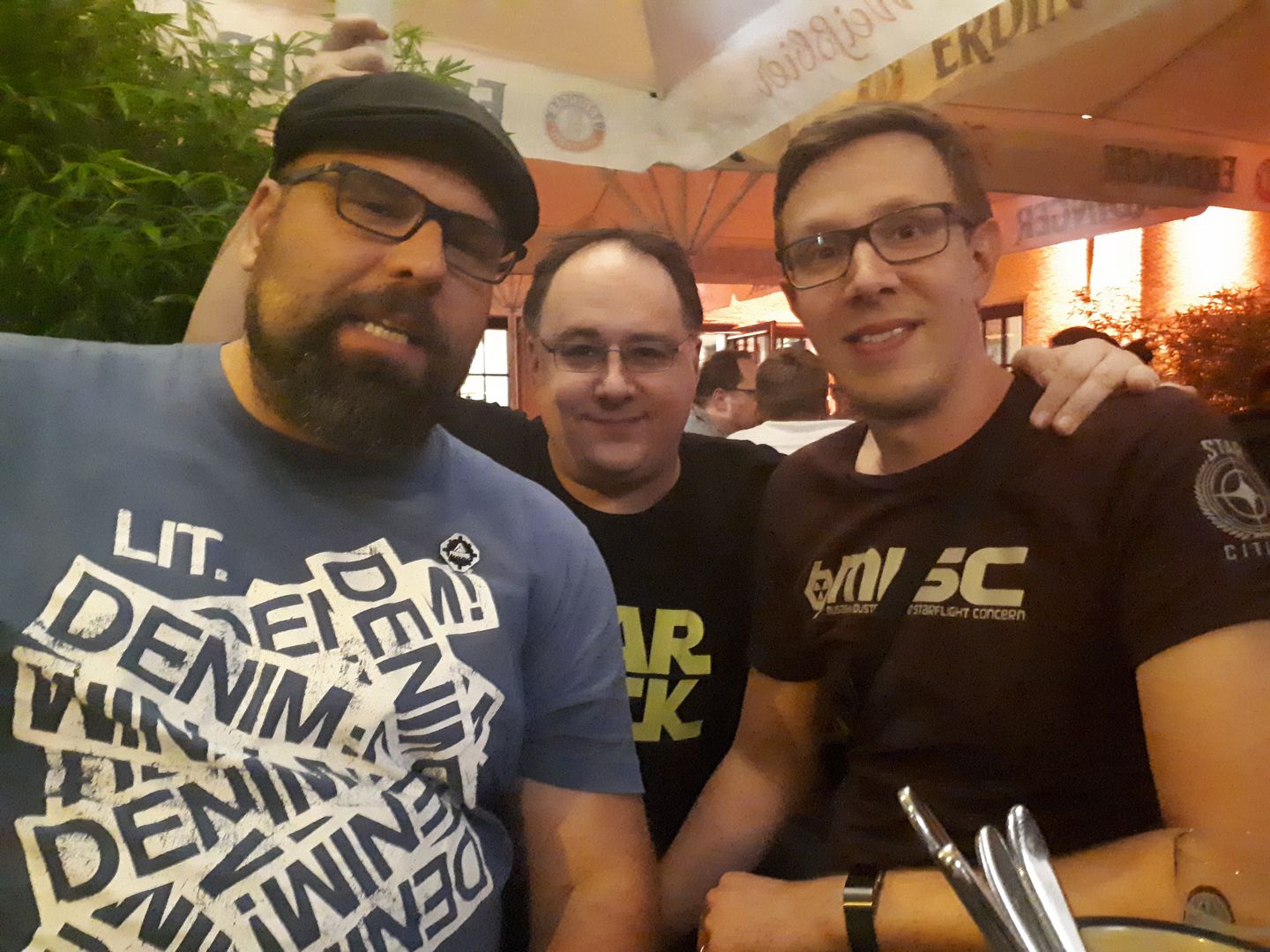 v.l.n.r.: Danny (|FaL|*Daride), Mitch (|FaL|*RollerCoaster), Ulf (CIG Community-Manager)